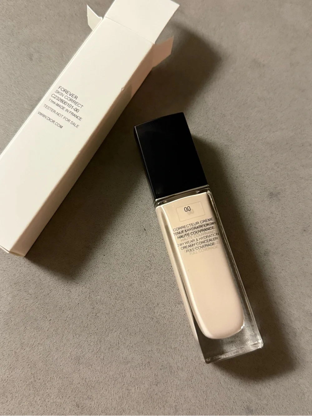 00 Dior Forever Skin Correct
